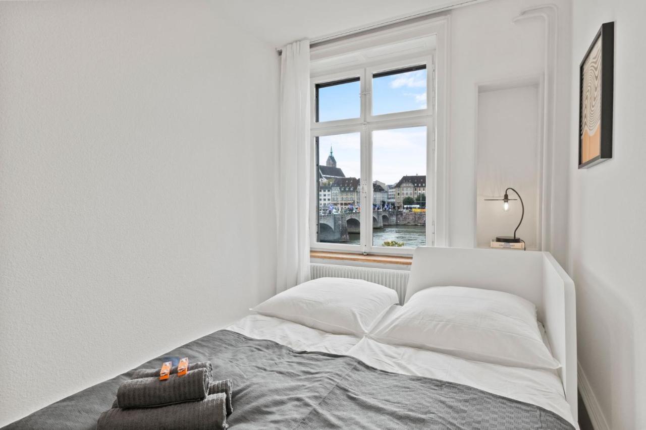 True Basel - Stadtwohnung I Rheinblick Bagian luar foto
